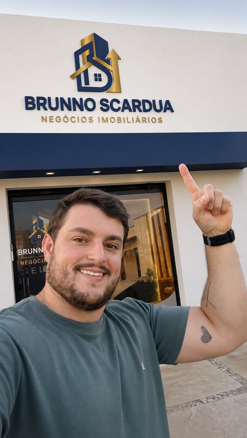 Brunno Scardua, corretor de imóveis